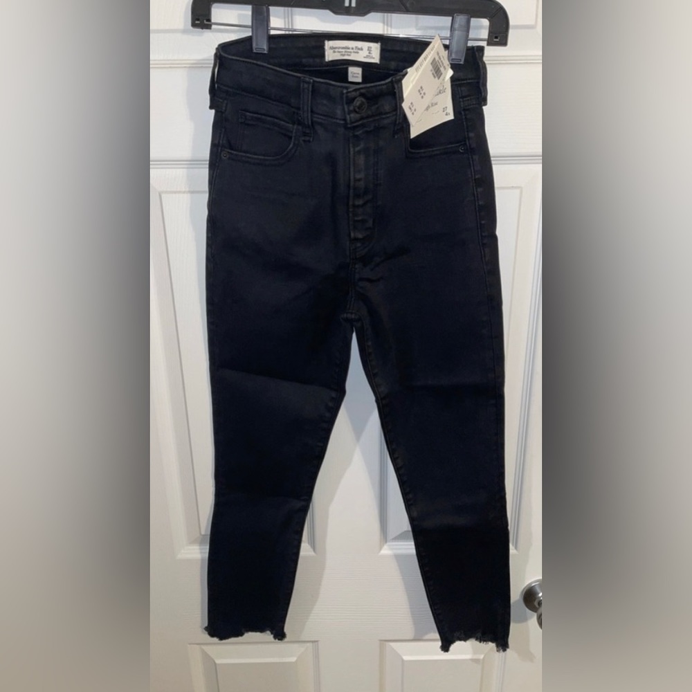 NWT* Abercrombie & Fitch Super Skinny Ankle High Rise 27/4s
